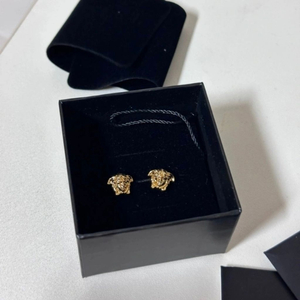 베르사체 메두사 스터드 귀걸이