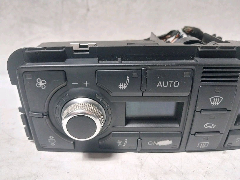 아우디 A8 D3 에어컨 히타 공조기 스위치 / 4E0820043B 4E0 820 043 B 이미지