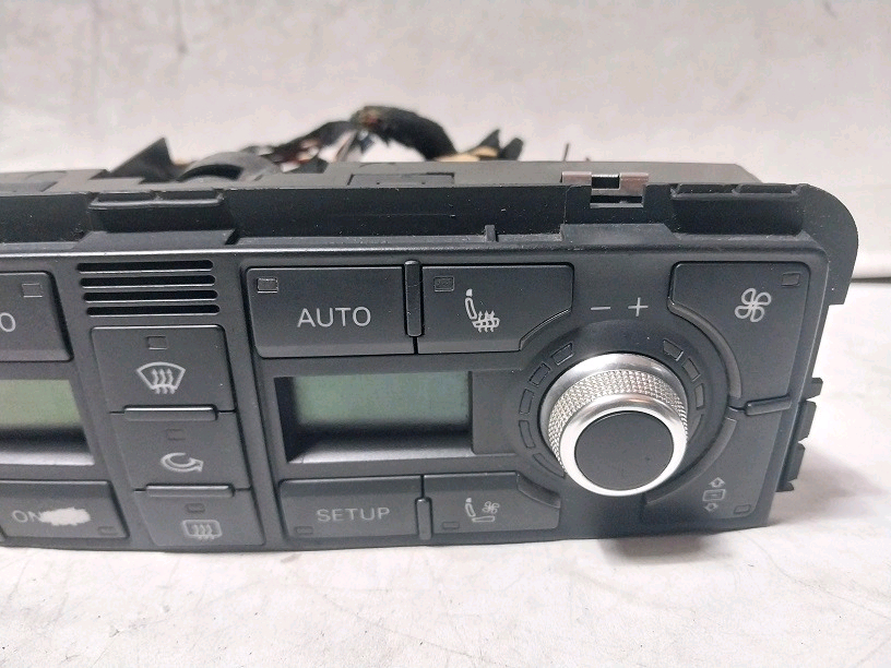 아우디 A8 D3 에어컨 히타 공조기 스위치 / 4E0820043B 4E0 820 043 B 이미지
