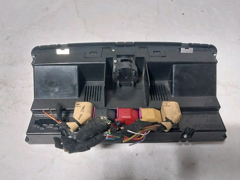 아우디 A8 D3 에어컨 히타 공조기 스위치 / 4E0820043B 4E0 820 043 B 이미지