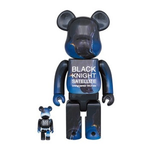 베어브릭 400% 블랙나이트 새틀라이트