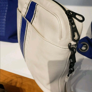 보테가베네타 인트레치아토 라지 클러치