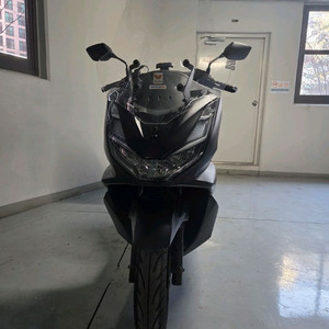 혼다 2021년식 pcx125 ABS 멧블랙 오토바이 8.334km 판매해요