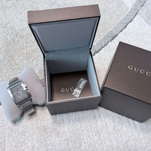 구찌 남성시계 8600M 크로노 사각 스틸 시계