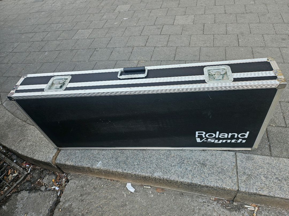 신디사이저 하드 케이스 61용팝니다.--2