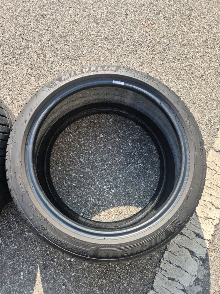 미쉐린 ps4 별마킹 255 40 19 타이어 팝니다--2