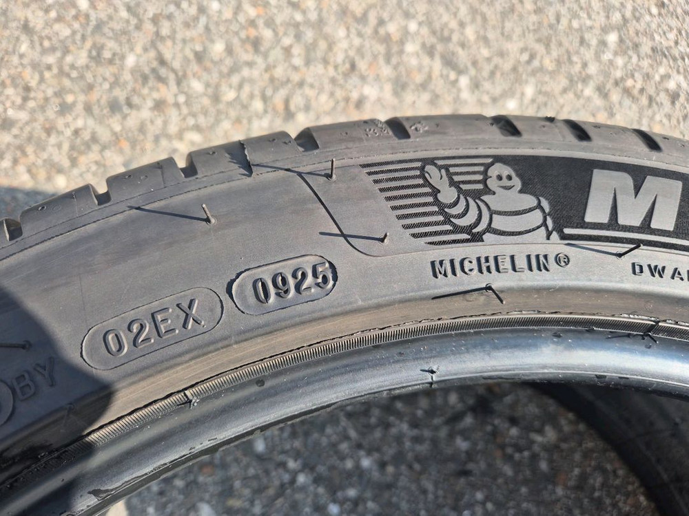 미쉐린 ps4 별마킹 255 40 19 타이어 팝니다--5