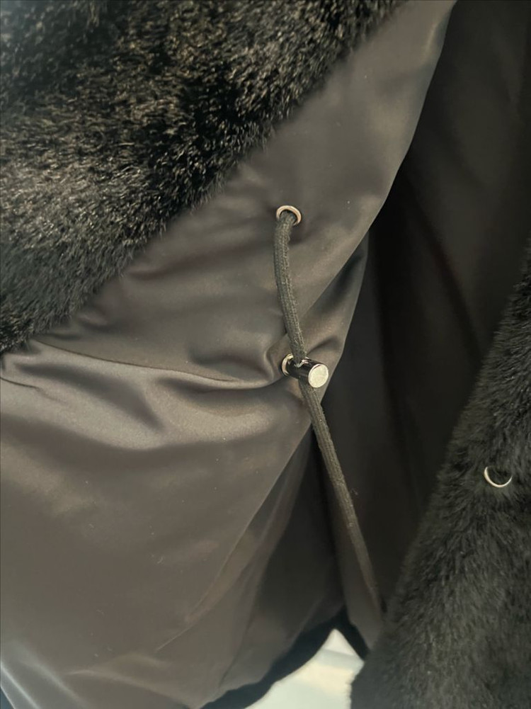 유네미 퍼 후드 하프코트 블랙--1