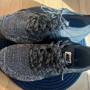 나이키 에어 베이퍼맥스 플라이니트 270(실측 265)