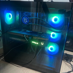 7800x3d + rtx5070ti본체 게이밍 컴퓨터 판매합니다