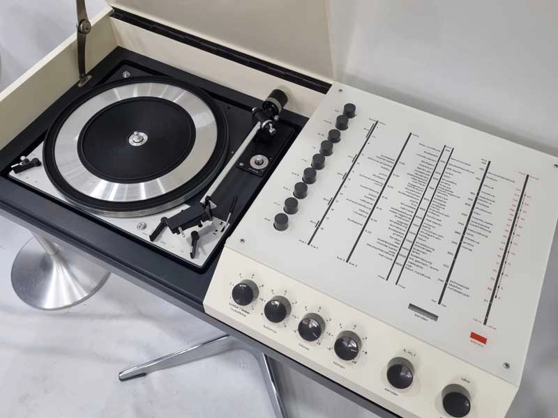 WEGA 3204 스테레오 리시버 AM/FM 올인원 전축 + Audiorama 4000 HiFi 이미지