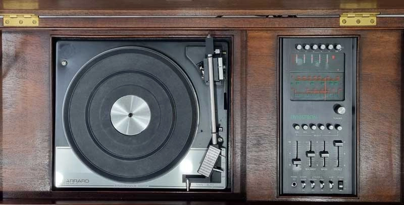 DYNATRON HFC75 스테레오 리시버 AM/FM 전축(LIMITED 버전) 이미지