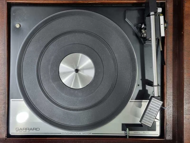 DYNATRON HFC75 스테레오 리시버 AM/FM 전축(LIMITED 버전) 이미지
