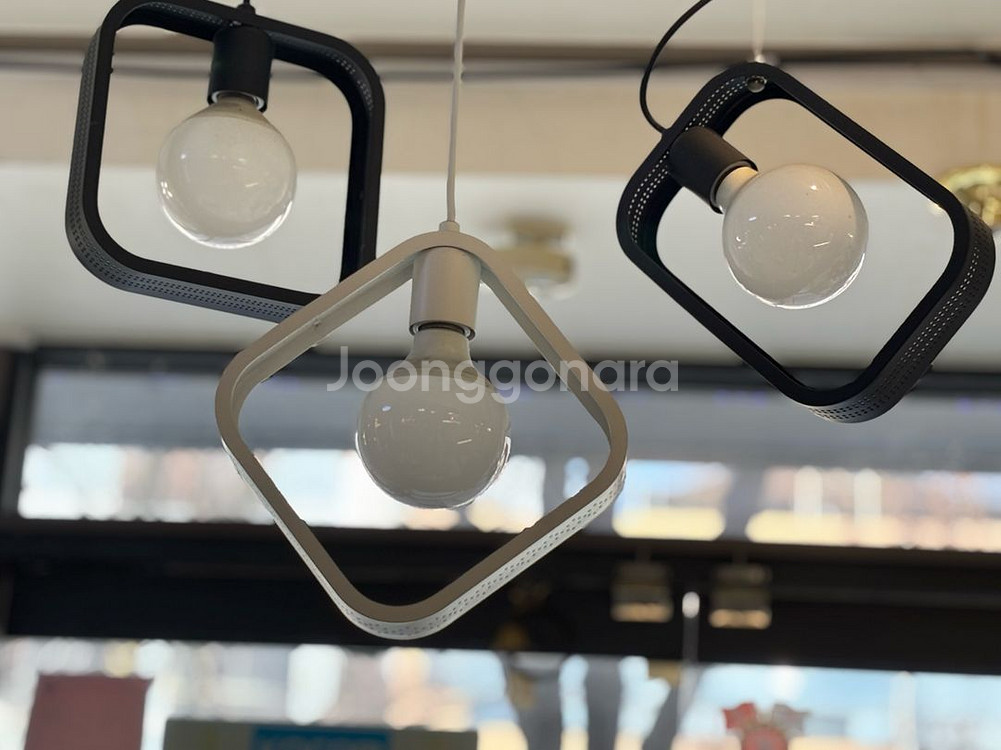 깔끔한 펜던트 조명--3
