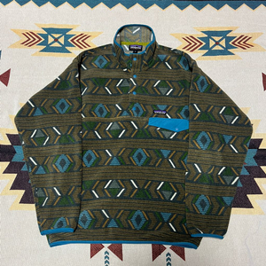 파타고니아 신칠라 아즈텍 패턴 스냅티 M