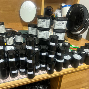 유통기한 지난 필름 팝니다 흑백 35mm