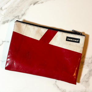 프라이탁 클러치백