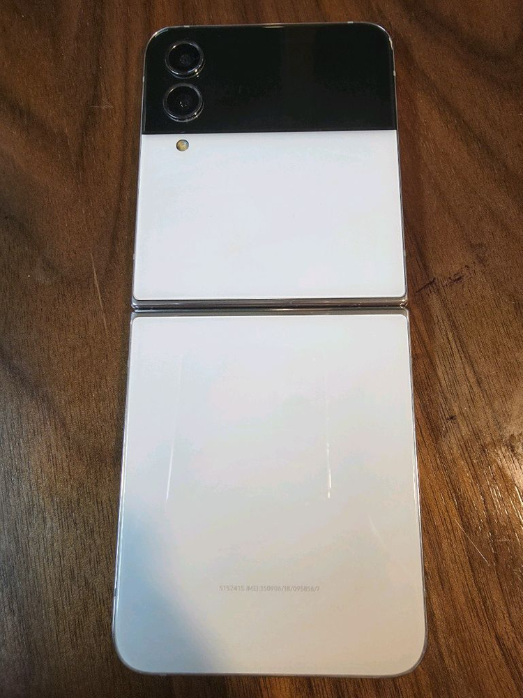 폴더블 스마트폰 256GB 우영우 에디션 S급 이미지