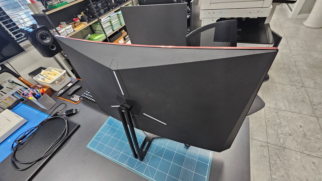 한성 보스모니터 NO7 32인치 커브드 , 이그닉 플루이드 24S--2