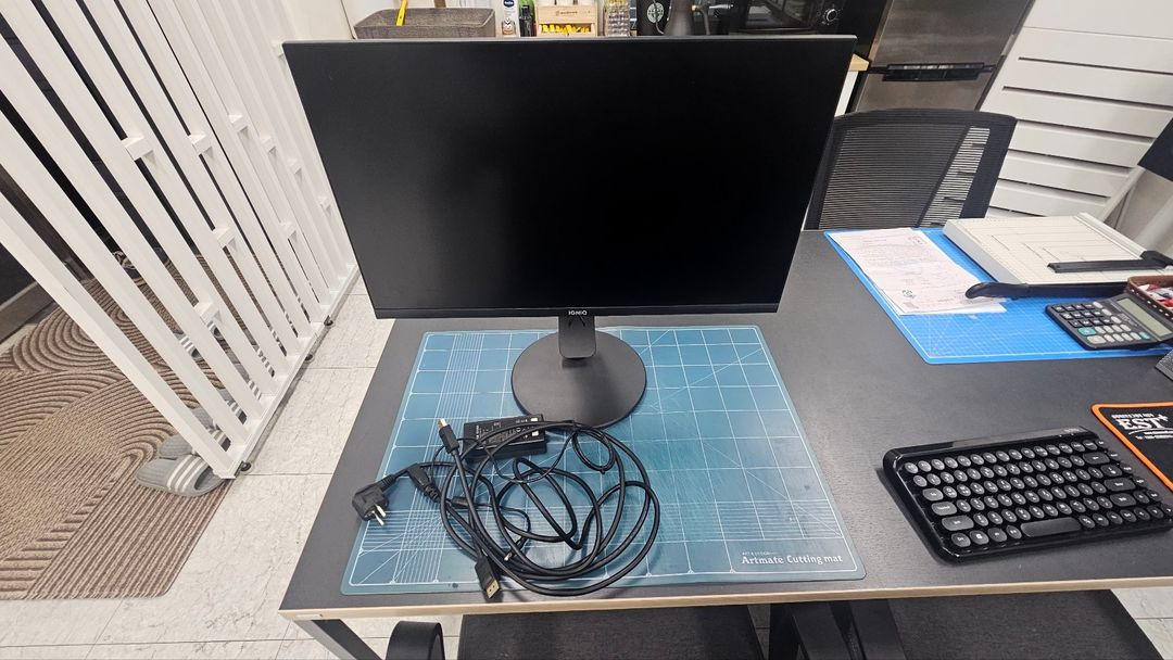 한성 보스모니터 NO7 32인치 커브드 , 이그닉 플루이드 24S--4