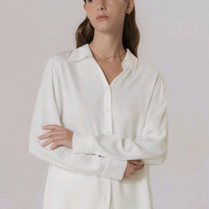 유메르 포이 블라우스 ( 봉투그대로 택있는 새 것 )