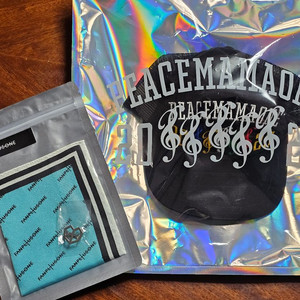 지디 지드래곤 마마 모자(메쉬), 응원봉 스카프 미개봉 판매합니다. 이미지