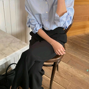 유메르 소피아 루즈셔츠 ( 배송 온 그대로 새 것)