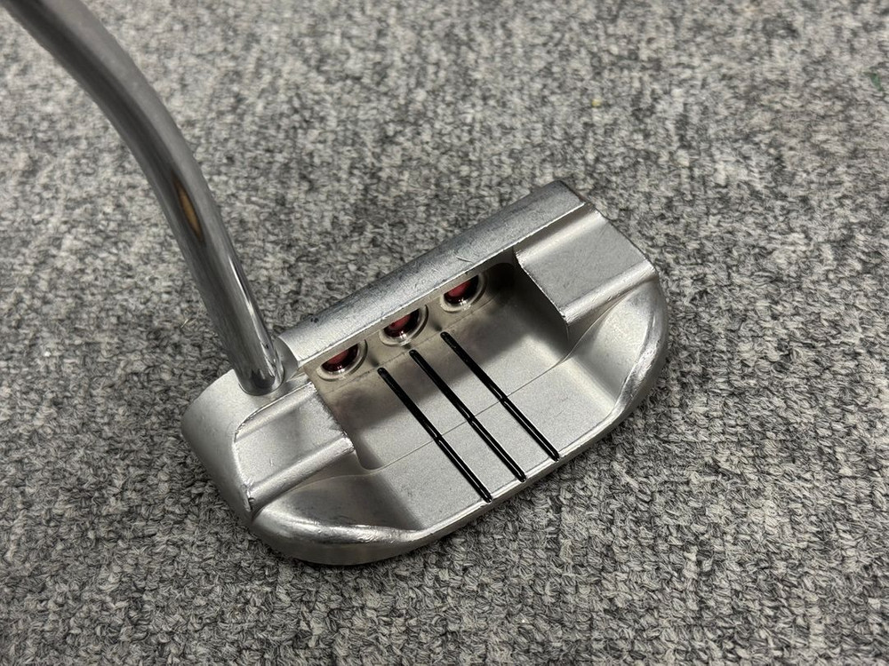 스카티카메론 캘리포니아 패스트백 퍼터 34인치 판매합니다. 이미지