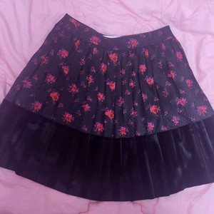 정품)급처새상품!알렉산더맥퀸 고딕고스로리풍귀요미스커트치마펑크룩양산형지뢰계 바디라인st