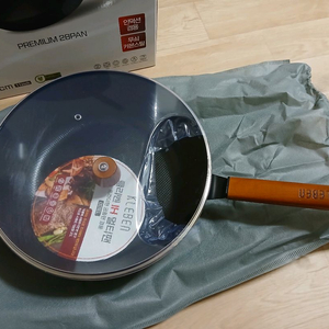 무쇠 프라이팬/궁중팬 28센치 뚜껑 포함 새상품