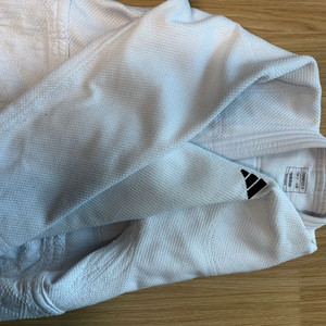 아디다스 금장 유도복 180사이즈 구매합니다 이미지