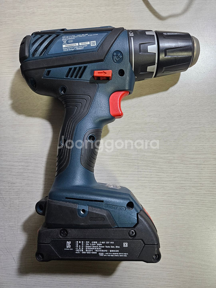 보쉬 GSR 18V 2- LI PLUS 무선 전동드릴 세트--2