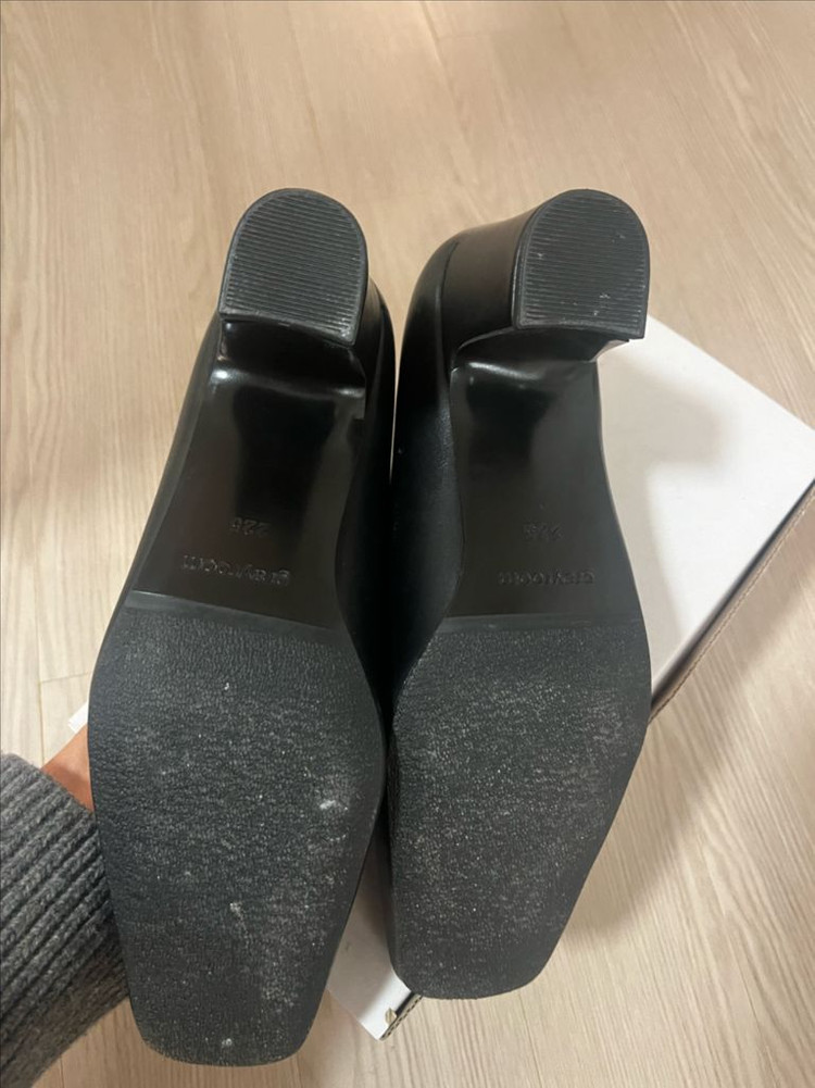 그레이룸 여성 구두 스퀘어 힐 225 새상품급 이미지