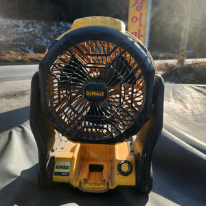 디월트선풍기 dce512 20v max 이미지