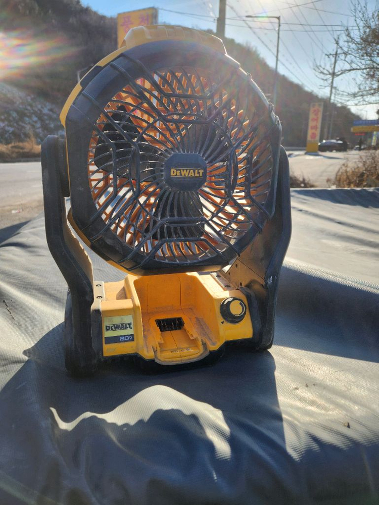 디월트선풍기 dce512 20v max 이미지