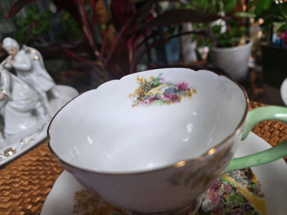 영국 명품 도자기 **쉘리(Shelley)**의 헤더(Heather)찻잔세트 이미지