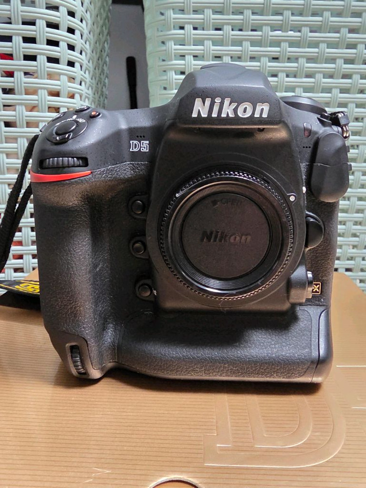 풀프레임 DSLR 카메라 이미지