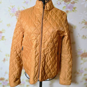 정품 버버리 여성경량패딩 편한 55