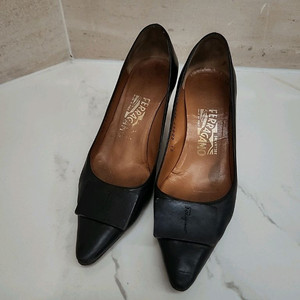 ferragamo 페레가모 블랙 힐 여성 구두