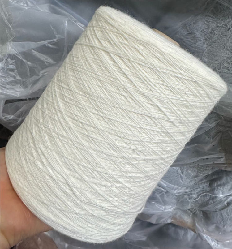 [램스울1~4합] 약500그람 1콘 7000원 털실 콘사 뜨개질 대바늘 코바늘 이미지