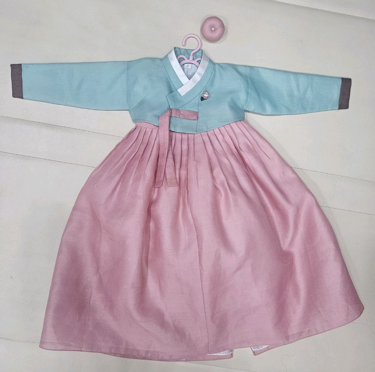 노엘드레스 여아한복 5호(저고리,치마,캉캉속치마,브로치,헤어핀) 이미지