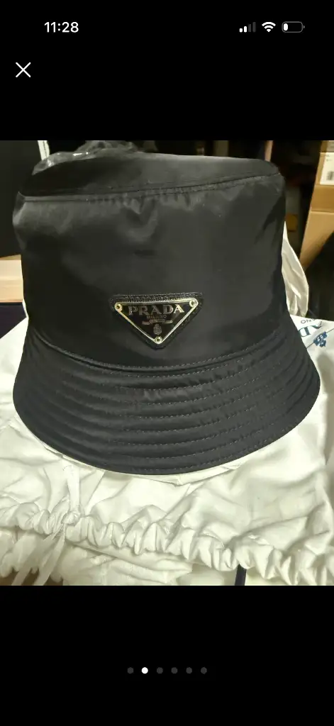 프라다버킷햇 이미지
