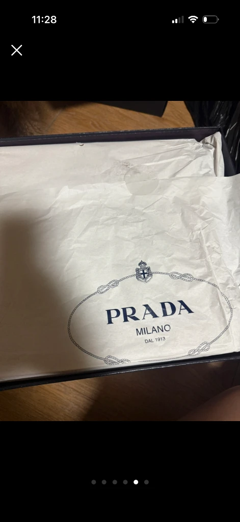 프라다버킷햇 이미지