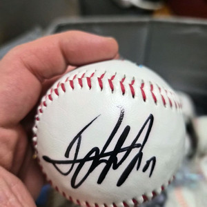 이학주 싸인볼 팝니다(롯데 로고볼)