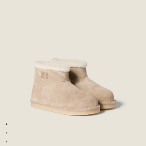 (매장가180)미우미우 스웨이드 시어링 부츠 38 2회착