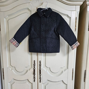 버버리 키즈 모노그램 퀼팅 패널 자켓(140/10y)