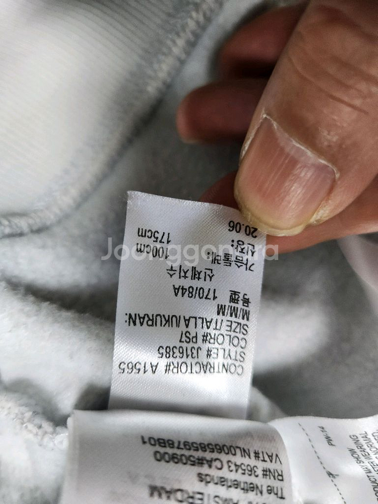 M 95 A~S급. 캘빈클라인 겨울 약기모 맨투맨 그레이어깨 47 / 가슴 54 / 총장--5