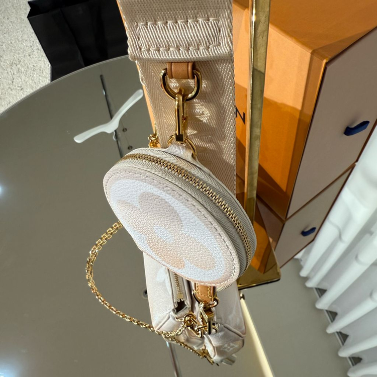 [한정판]루이비통 모노그램 브룸 멀티 포쉐트 악세수아 크로스백--5