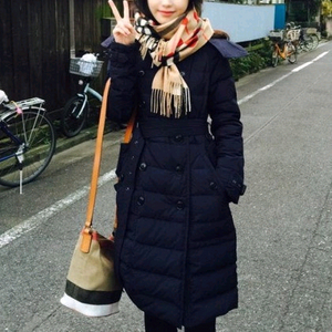 아이유백=버버리 애쉬비 미니테슬 크로스