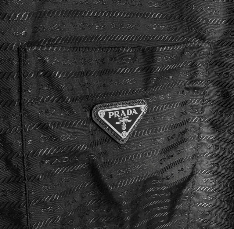 [M] 프라다 남성 리나일론 삼각로고 멀티로고 집업 반팔 셔츠 자켓 블랙--5